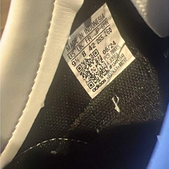 Black Leather Adidas SL 72| Never Worn - Picture 3 of 6